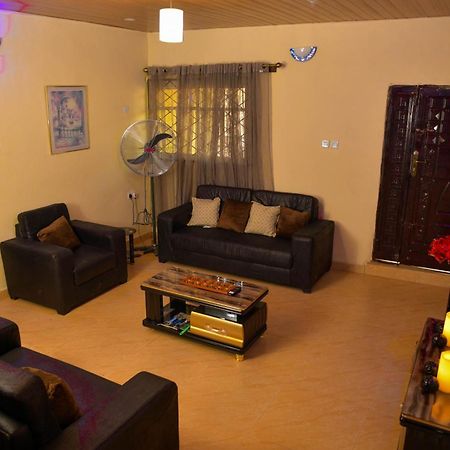 Living Green Apartments Airport Pick Up Benin City Exteriér fotografie
